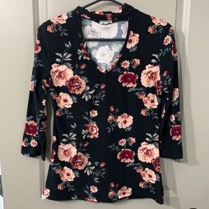 Floral scoop neck top